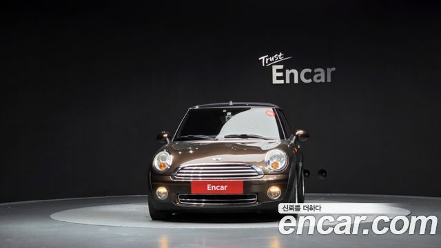 Mini Cooper Convertible 2010 — photo 3