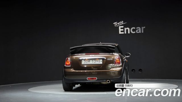 Mini Cooper Convertible 2010 — photo 4