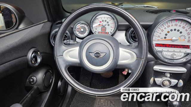 Mini Cooper Convertible 2010 — photo 13
