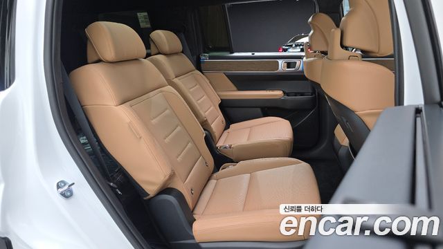 Hyundai Santafe 2025 — photo 17