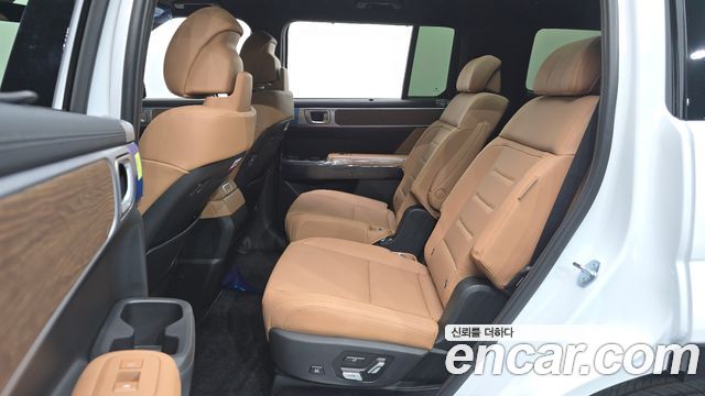 Hyundai Santafe 2025 — photo 18