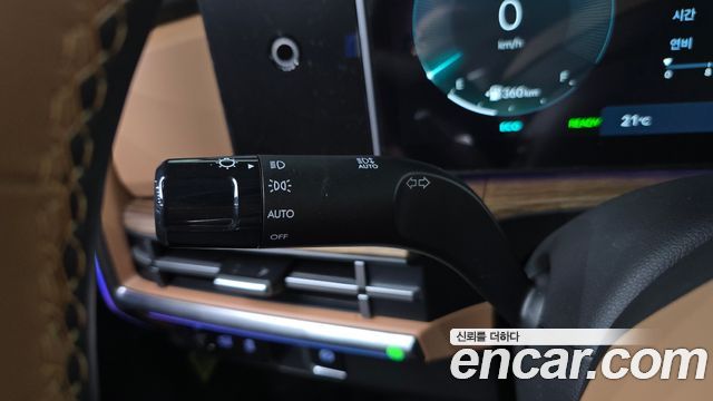 Hyundai Santafe 2025 — photo 29