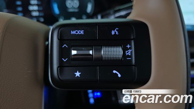 Hyundai Santafe 2025 — photo 33