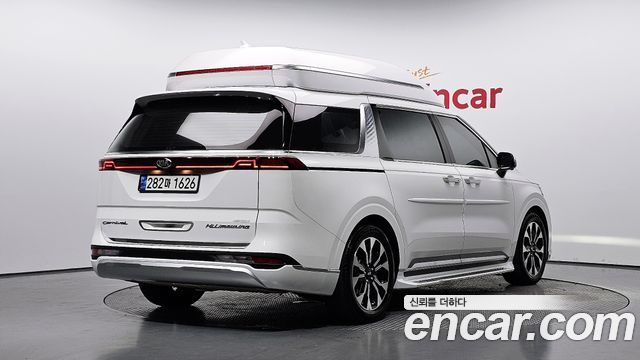 Kia Canival 2021 — photo 2