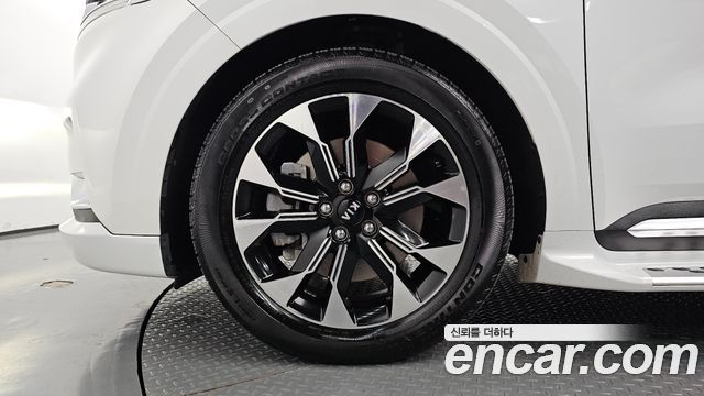 Kia Canival 2021 — photo 5