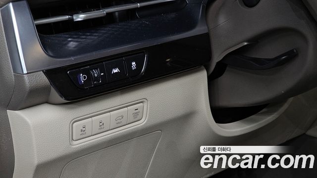 Kia Canival 2021 — photo 19