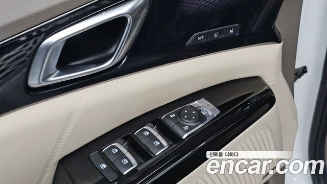 Kia Canival 2021 — photo 25