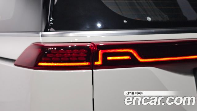 Kia Canival 2021 — photo 9