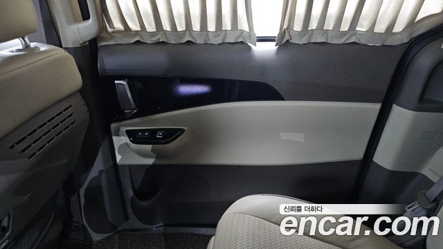 Kia Canival 2021 — photo 15