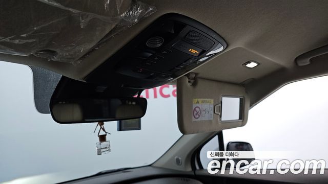 Kia Canival 2021 — photo 28
