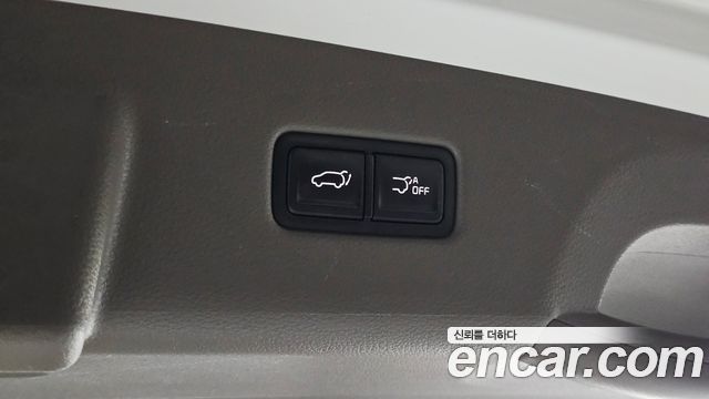 Kia Canival 2021 — photo 32