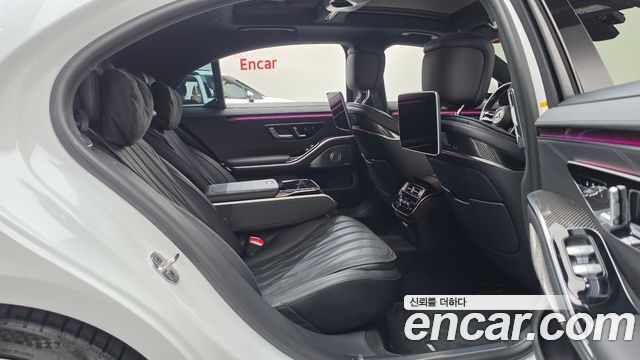 Mercedes-Benz S-Class 2025 — photo 11