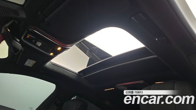 Mercedes-Benz S-Class 2025 — photo 17