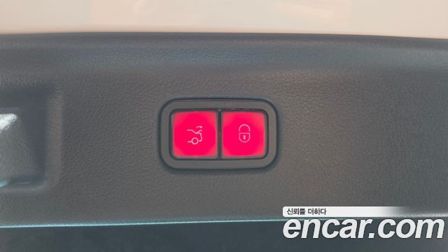 Mercedes-Benz S-Class 2025 — photo 19