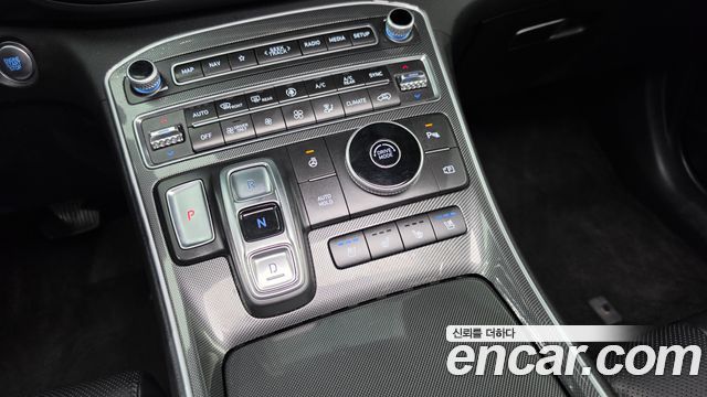 Hyundai Santafe 2023 — photo 9