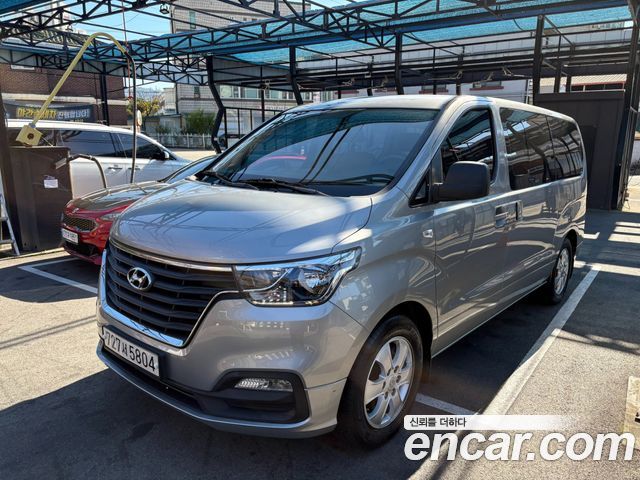 Hyundai Starex 2019 — photo 1