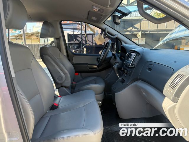 Hyundai Starex 2019 — photo 7
