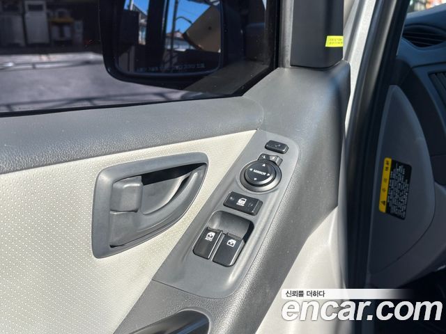 Hyundai Starex 2019 — photo 9