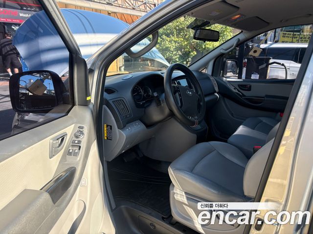 Hyundai Starex 2019 — photo 10