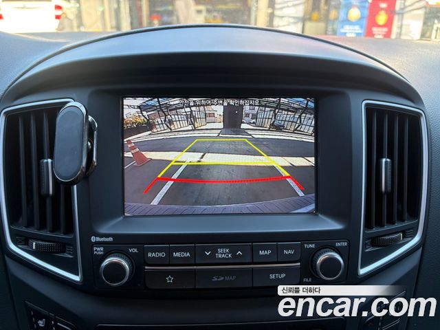 Hyundai Starex 2019 — photo 12