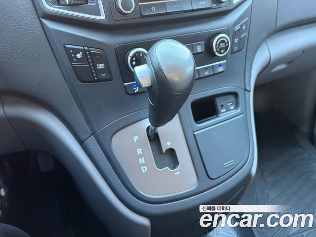 Hyundai Starex 2019 — photo 13