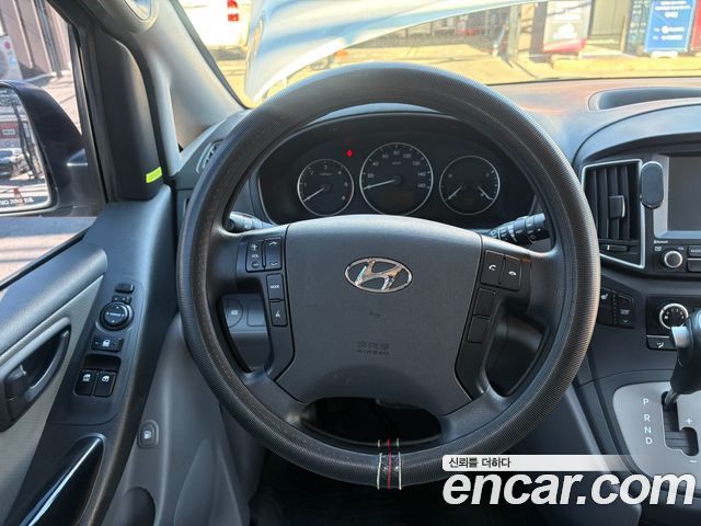 Hyundai Starex 2019 — photo 19