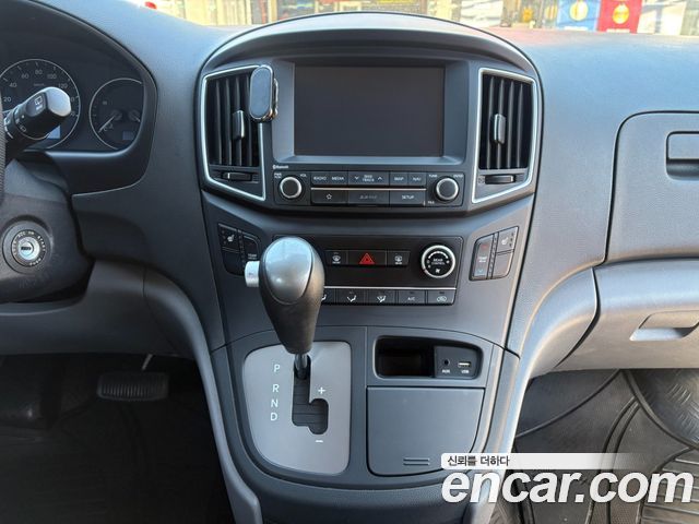 Hyundai Starex 2019 — photo 20