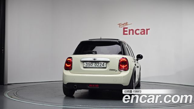 Mini Cooper 2015 — photo 4