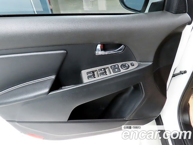 Kia Sportage 2016 — photo 11