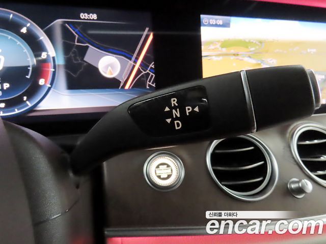 Mercedes-Benz E-Class 2017 — photo 13