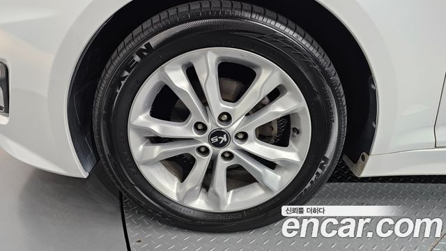 Kia K5 2011 — photo 5