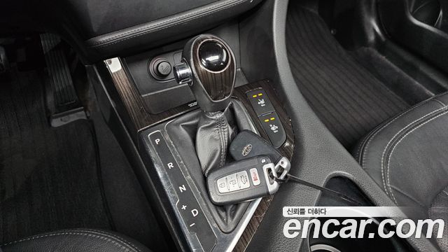 Kia K5 2011 — photo 9
