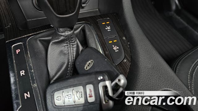 Kia K5 2011 — photo 18