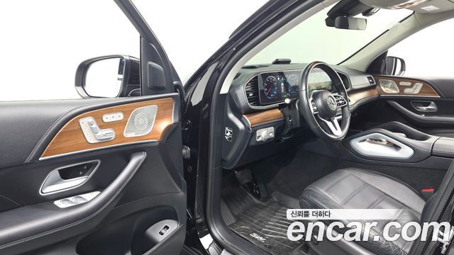 Mercedes-Benz GLE-Class 2021 — photo 13