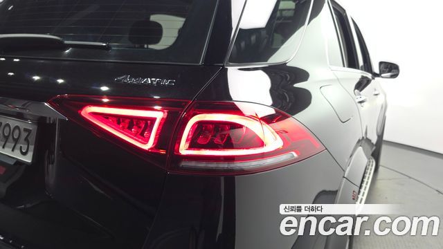 Mercedes-Benz GLE-Class 2021 — photo 9