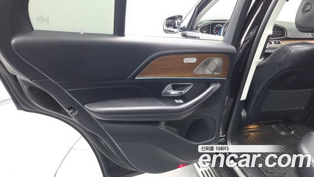 Mercedes-Benz GLE-Class 2021 — photo 15