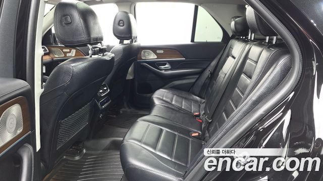 Mercedes-Benz GLE-Class 2021 — photo 16