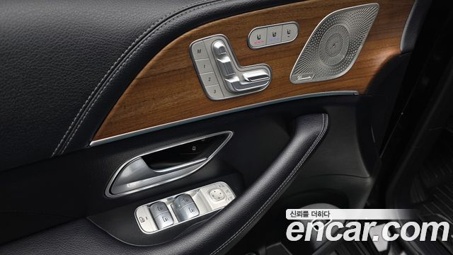 Mercedes-Benz GLE-Class 2021 — photo 35