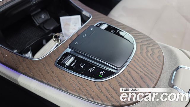 Mercedes-Benz E-Class 2023 — photo 23