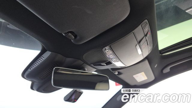 Mercedes-Benz E-Class 2023 — photo 27