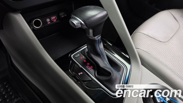Kia Niro 2017 — photo 9