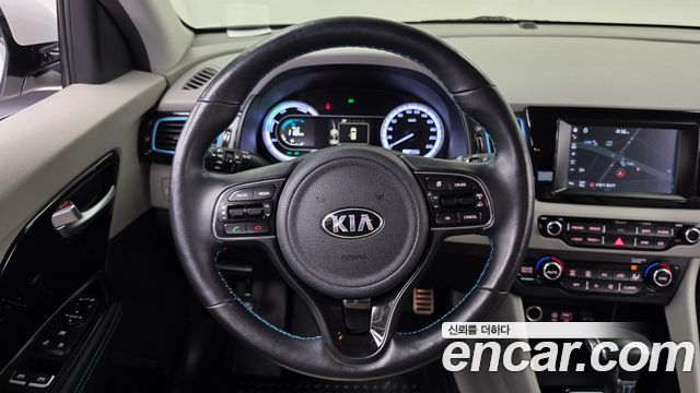 Kia Niro 2017 — photo 14