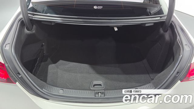 Mercedes-Benz E-Class 2023 — photo 25