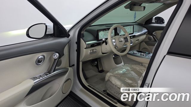 Genesis GV60 2022 — photo 13