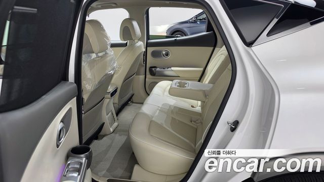 Genesis GV60 2022 — photo 17