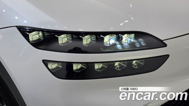 Genesis GV60 2022 — photo 8