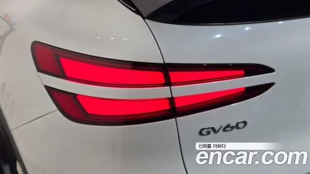 Genesis GV60 2022 — photo 9