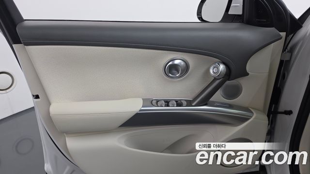Genesis GV60 2022 — photo 14