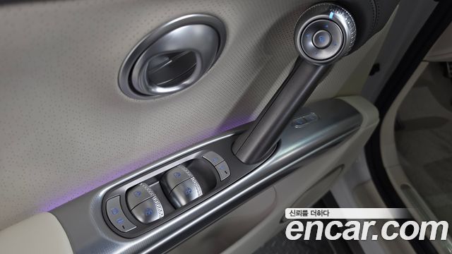 Genesis GV60 2022 — photo 28