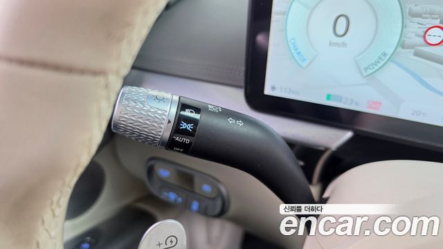 Genesis GV60 2022 — photo 30